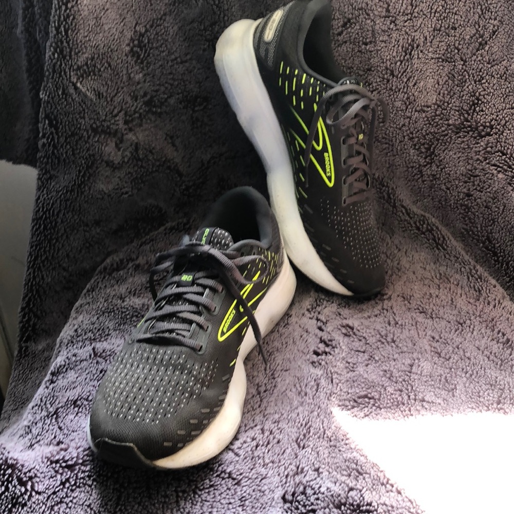 Brooks Men's Black and Green Athletic Shoes Performance Mesh